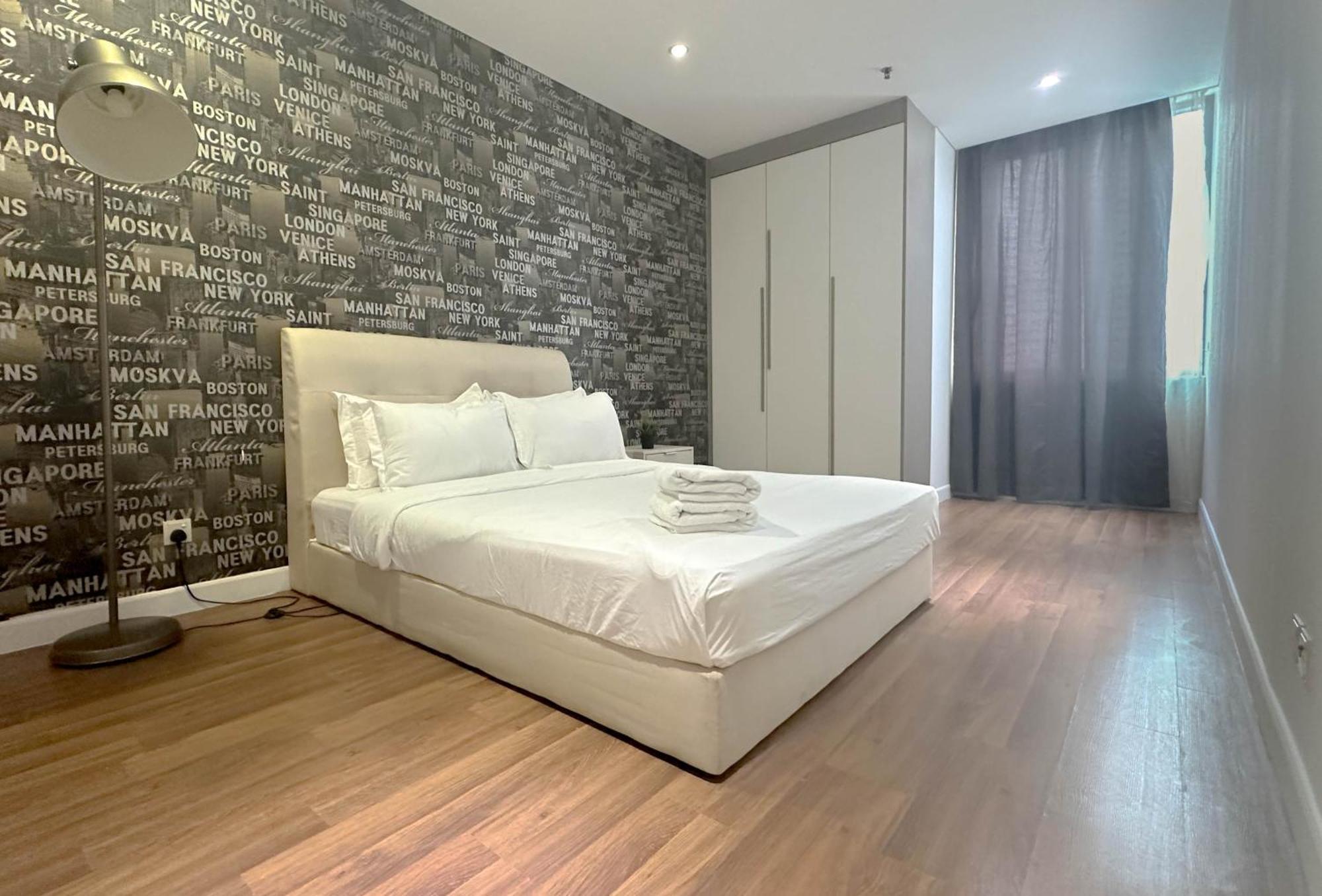 Summer Suites Klcc By Apartx Kuala Lumpur Bagian luar foto