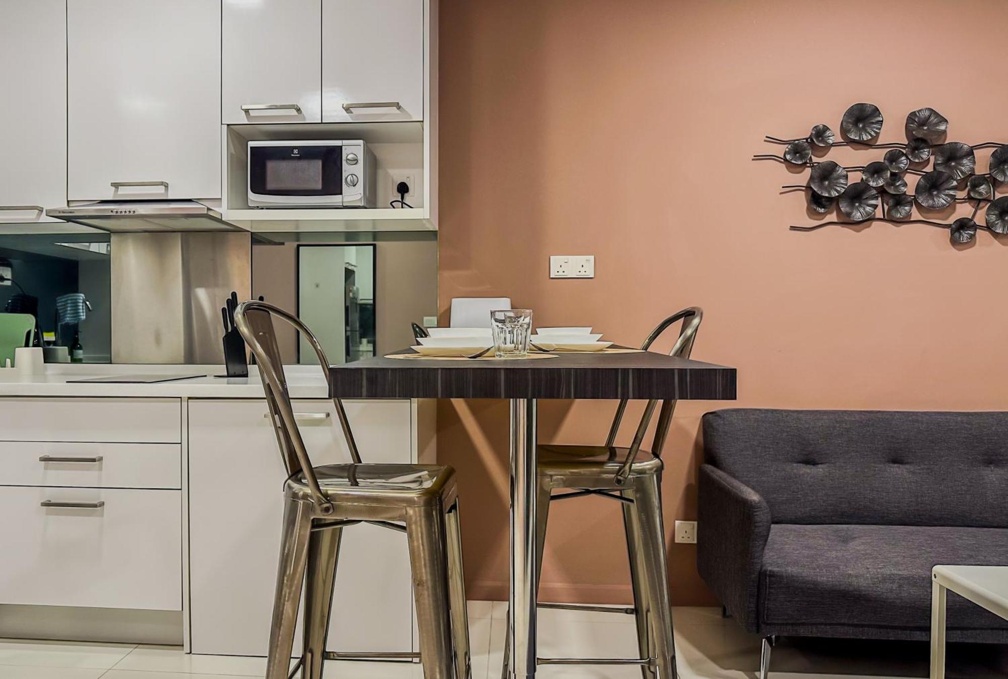 Summer Suites Klcc By Apartx Kuala Lumpur Bagian luar foto